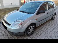 Second-hand Ford Fiesta 70 CP (51 kW) 2004 Argintiu Hatchback