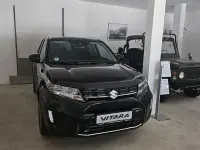 Gebraucht Suzuki Vitara Comfort 129 PS (94 kW) 2025 Schwarz SUV