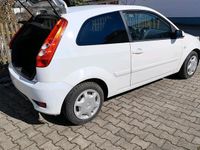 Gebraucht Ford Fiesta 69 PS (50 kW) 2008 Weiß Kleinwagen