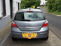 Gebraucht Opel Astra Edition 90 PS (66 kW) 2007 Silber Limousine