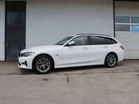 Gebraucht BMW 330e Advantage 292 PS (214 kW) 2021 Weiß Kombi