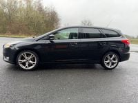 Gebraucht Ford Focus Titanium 120 PS (88 kW) 2015 Schwarz Kombi