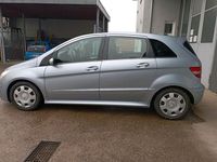 gebraucht Mercedes B200 Automatik TÜV 11.25 // 140 PS