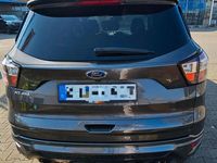 Gebraucht Ford Kuga ST-Line 179 PS (131 kW) 2016 Grau SUV