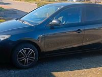 Gebraucht Hyundai i30 109 PS (80 kW) 2009 Schwarz Kleinwagen