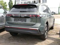 Gebraucht VW Tiguan Elegance 193 PS (141 kW) 2024 Cipressinogrün metallic SUV