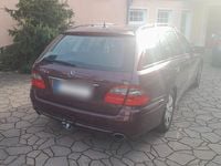 Gebraucht Mercedes E280 Classic 190 PS (139 kW) 2008 Rot Kombi