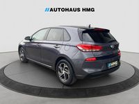 Gebraucht Hyundai i30 Trend 140 PS (102 kW) 2017 Grau Limousine