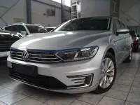 Gebraucht VW Passat Highline 156 PS (114 kW) 2018 Silber Kombi