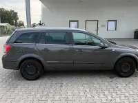 Gebraucht Opel Astra 115 PS (84 kW) 2010 Grau Kombi