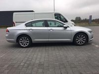 Gebraucht VW Passat Highline 179 PS (131 kW) 2015 Limousine