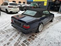 Gebraucht Mercedes E220 AMG 150 PS (110 kW) 1997 Blau Cabrio