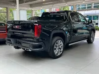 Neu GMC Sierra 426 PS (313 kW) 2026 Schwarz Pickup