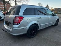 Gebraucht Opel Astra 105 PS (77 kW) 2005 Silber Kombi