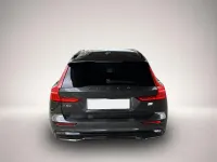 Gebraucht Volvo V60 Plus 455 PS (334 kW) 2023 Manufacturer Kombi