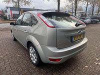 Gebraucht Ford Focus 101 PS (74 kW) 2010 Grün Limousine