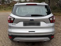 Gebraucht Ford Kuga 120 PS (88 kW) 2017 Silber SUV
