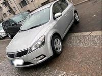 Gebraucht Kia Ceed 125 PS (91 kW) 2011 Grau Kleinwagen
