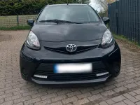 Gebraucht Toyota Aygo 68 PS (50 kW) 2013 Schwarz Kleinwagen