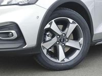 Second-hand Ford Focus Active 125 CP (91 kW) 2019 Argintiu Berlinǎ