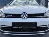 Gebraucht VW Golf Alltrack Basis 209 PS (153 kW) 2016 Weiß Kombi