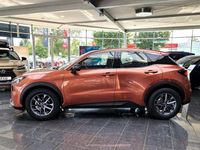 Neu Lexus LBX 136 PS (100 kW) 2025 Rot SUV