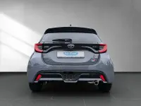 Neu Toyota Yaris Sport 131 PS (96 kW) 2026 Grau Kleinwagen