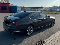Gebraucht BMW 745e Efficient Dynamics 394 PS (289 kW) 2020 Grau Limousine