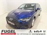 Usado Audi A3 Ambiente 150 HP (110 kW) 2020 Azul Sedan