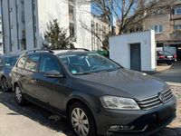 Gebraucht VW Passat 140 PS (102 kW) 2012 Grau Kombi