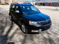 Gebraucht Skoda Yeti Active 105 PS (77 kW) 2015 Schwarz SUV