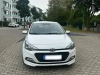 Gebraucht Hyundai i20 75 PS (55 kW) 2017 Weiß Limousine
