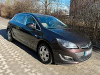 Gebraucht Opel Astra 110 PS (80 kW) 2014 Braun Kleinwagen