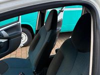 Gebraucht Toyota Aygo 68 PS (50 kW) 2012 Weiß Kleinwagen