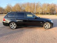 Gebraucht BMW 318 143 PS (105 kW) 2009 Schwarz Kombi