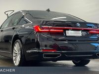 Gebraucht BMW 730 Efficient Dynamics 286 PS (210 kW) 2022 Saphirschwarz metallic Limousine