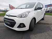 Gebraucht Hyundai i10 Basis 69 PS (50 kW) 2014 Weiß Kleinwagen