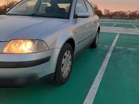 Gebraucht VW Passat 109 PS (80 kW) 2002 Silber Limousine