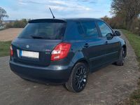 Gebraucht Skoda Fabia Ambition 86 PS (63 kW) 2012 Grau Limousine