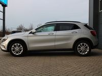 gebraucht Mercedes GLA200 *XENON*SHZ*TEMPOMAT*AHK*PDC*KAMERA*