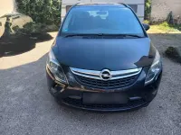 Gebraucht Opel Zafira 131 PS (96 kW) 2013 Schwarz Van / Kleinbus
