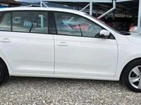 Gebraucht Skoda Rapid 95 PS (69 kW) 2018 Weiß Kleinwagen