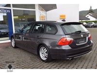 gebraucht BMW 318 i Touring Navi Klimaautom/SHZ/Alu /Freisprech/Spie