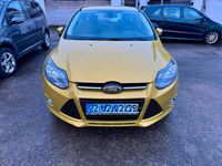 Gebraucht Ford Focus 146 PS (107 kW) 2011 Gelb Kleinwagen