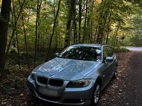 Gebraucht BMW 318 143 PS (105 kW) 2010 Blau Kombi