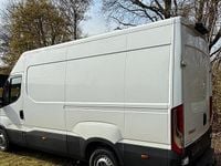 Second-hand Iveco Daily 156 CP (114 kW) 2020 Alb Monovolum