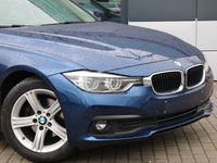 Gebraucht BMW 318 Advantage 150 PS (110 kW) 2016 Blau Kombi