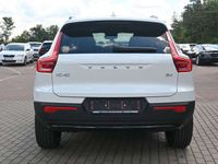 Gebraucht Volvo XC40 Plus 197 PS (144 kW) 2024 Crystal white pearl SUV