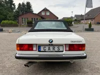 Gebraucht BMW 325 171 PS (125 kW) 1987 Weiß Cabrio