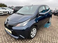 Gebraucht Toyota Aygo 69 PS (50 kW) 2017 Blau Kleinwagen